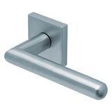 Drückergarnitur SCOOP 1107Q auf Quadratrosette, Edelstahl matt-Drückergarnitur-SCOOP-GÜRTLER.shop