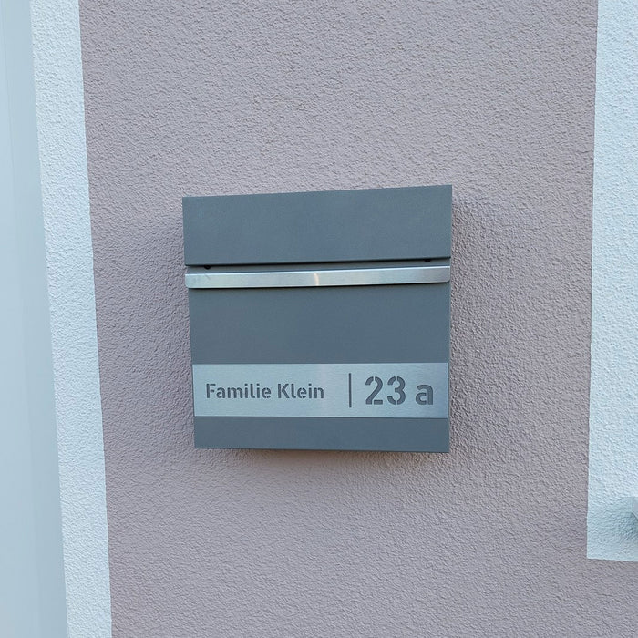 Briefkasten B3 personalisiert mit Edelstahl-Schild