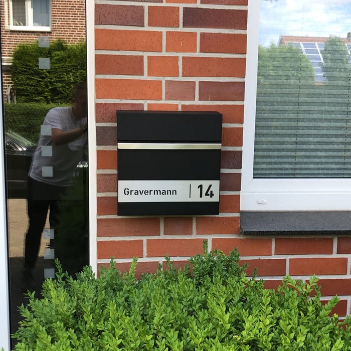 Briefkasten B3 personalisiert mit Edelstahl-Schild - GÜRTLER.shop