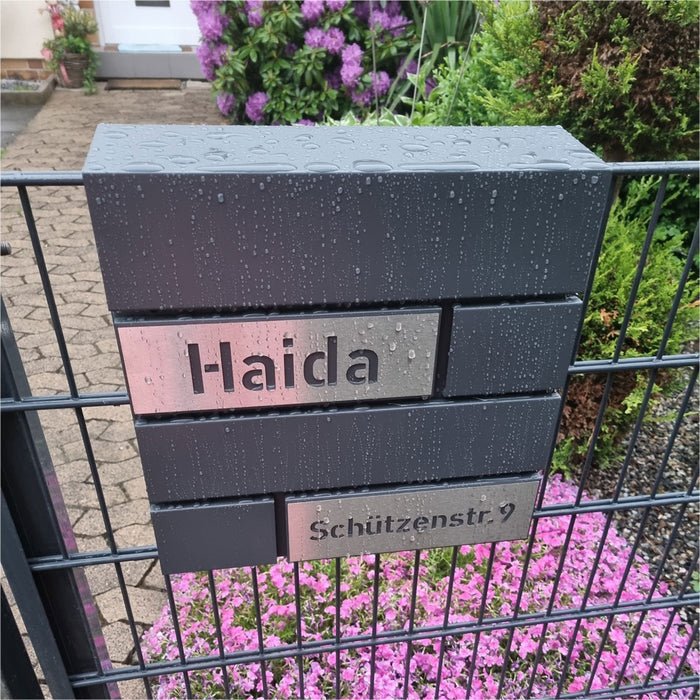 Briefkasten B4 personalisiert mit Edelstahl-Schildern - GÜRTLER.shop