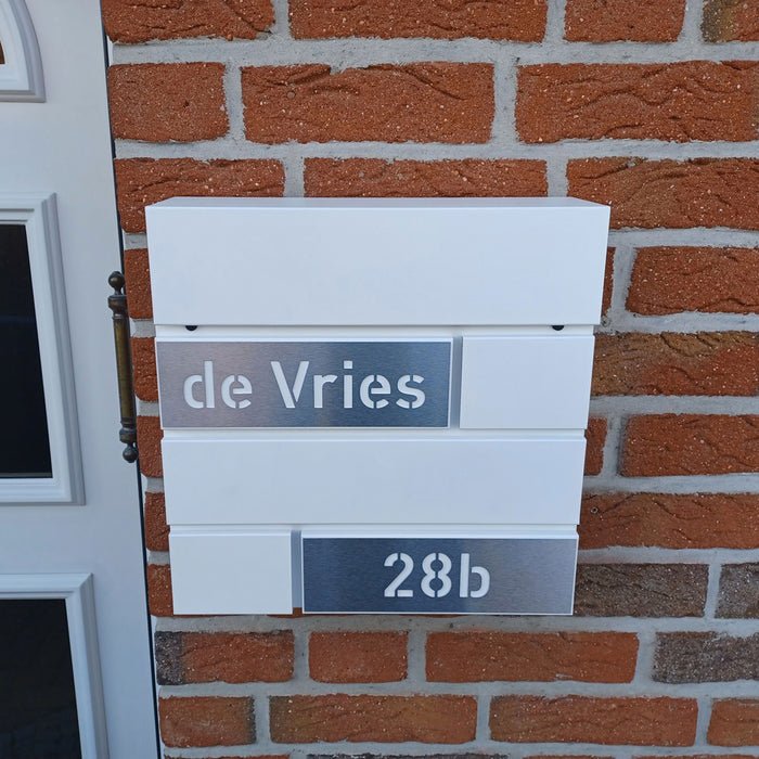 Briefkasten B4 personalisiert mit Edelstahl-Schildern - GÜRTLER.shop