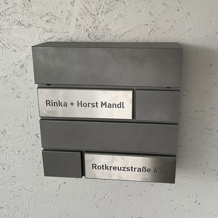 Briefkasten B4 personalisiert mit Edelstahl-Schildern - GÜRTLER.shop