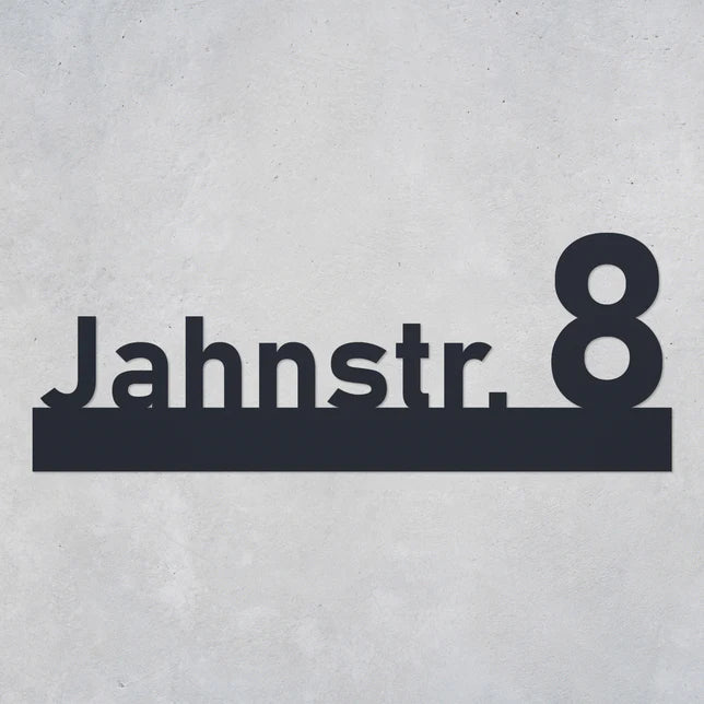Hausnummer H1 aus Edelstahl, pulverbeschichtet, mit Straßennamen - GÜRTLER.shop